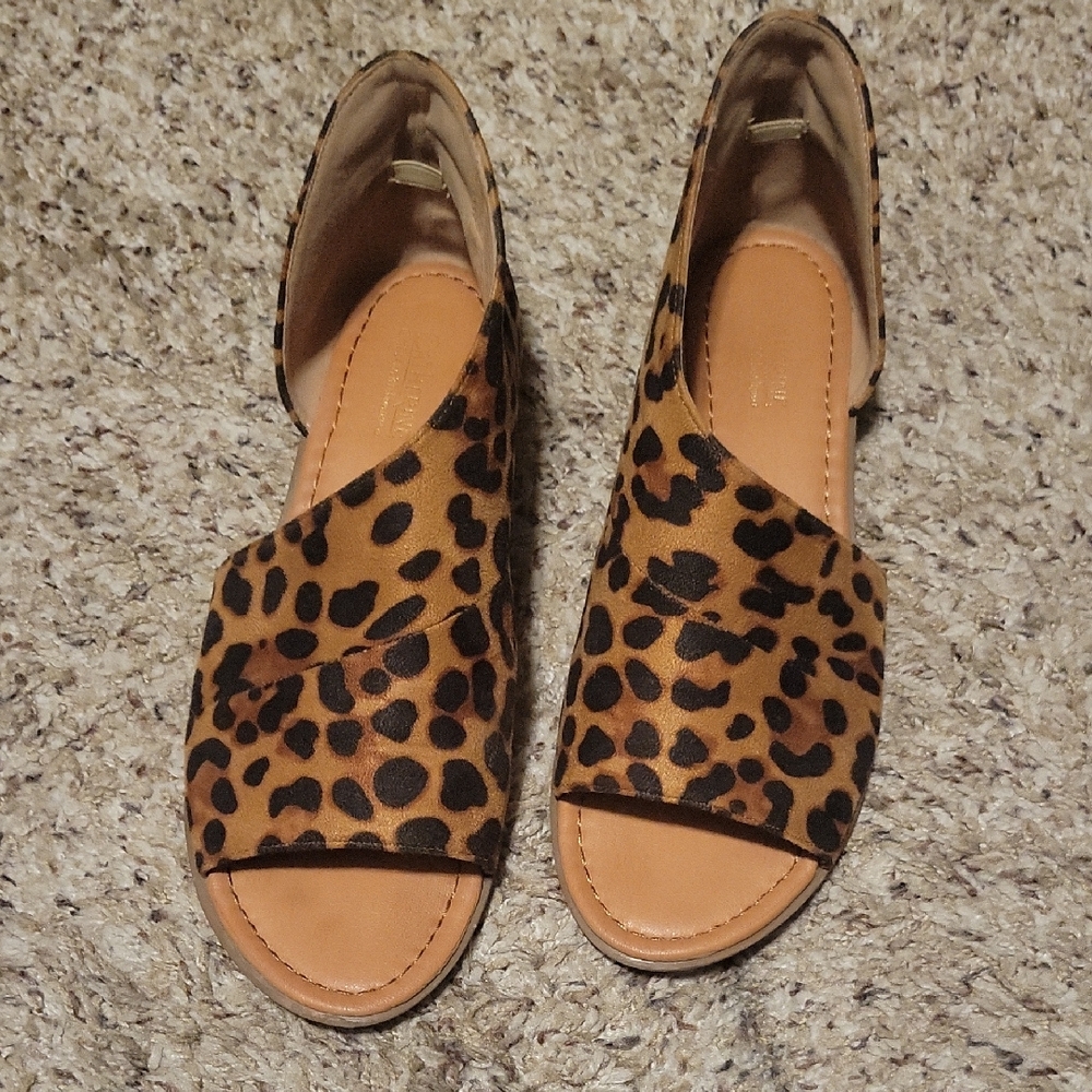 Catherine Malandrino Leopard Print Sandals